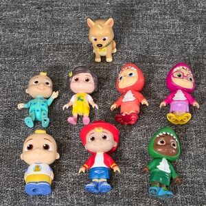 Cocomelon Friends and Family 8 Piece Figure Set JJ TomTom YoYo Cody Nina Bingo